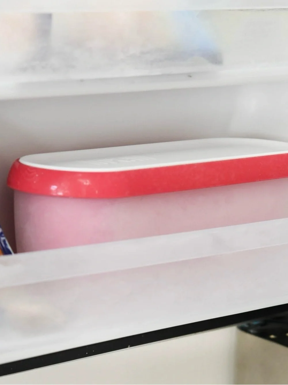 Ice Cream Container Holds 1.5 Quarts EUC